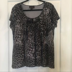 Dana Buchman Leopard Print top